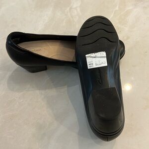 Size 6.5  Clark’s women shoes. Never used